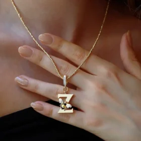 Bee Mine Altın Arı Z Harf Kolye Ucu