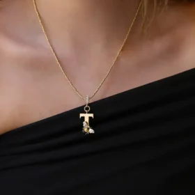 Bee Mine Altın Arı T Harf Kolye Ucu