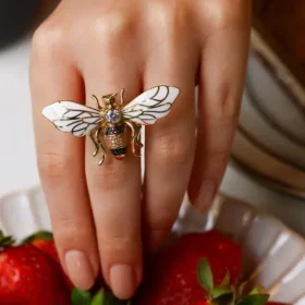 Bee Mine Altın Arı Beyaz Taşlı Yüzük