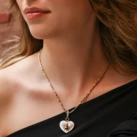 Bee Mine Altın Beyaz Kalp Kolye Ucu