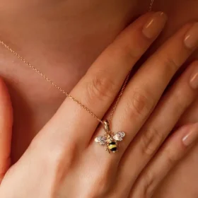 Bee Mine Altın Arı Zincirli Kolye