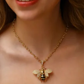 Bee Mine Altın Arı Kolye Ucu