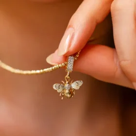 Bee Mine Altın Arı Kolye Ucu