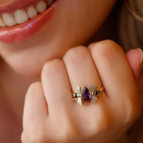 Bee Mine Altın Arı Mor Taşlı Yüzük