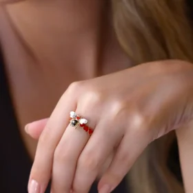 Bee Mine Altın Arı Kalpli Yüzük