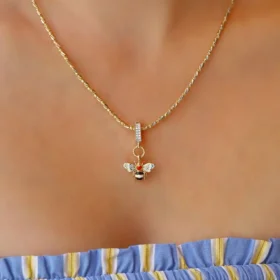 Bee Mine Altın Arı Kalpli Kolye Ucu