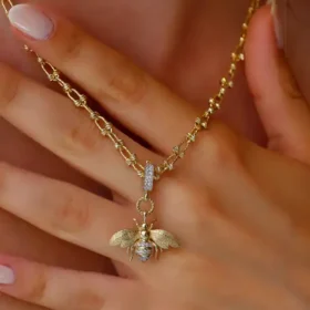 Bee Mine Altın Arı Kolye Ucu