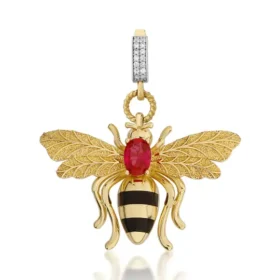 Bee Mine Altın Arı Kırmızı Taşlı Kolye Ucu