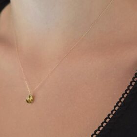 14 Ayar Altın Gün Yeşili Taşlı Damla Kolye