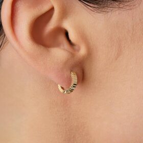 14 Ayar Altın Kalem İşlemeli Işıltı Halka Küpe Küçük