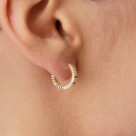 14 Ayar Altın Kalem İşlemeli Işıltı Halka Küpe Mini