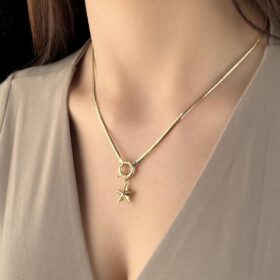 14 Ayar Altın Köşeli Yıldız Detaylı Balıksırtı Kolye