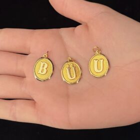 14 Ayar Altın Oval Plaka Harf Kolye Ucu