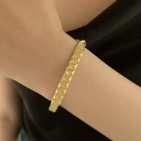 14 Ayar Altın İnce Sıralı Piramitler Kelepçe