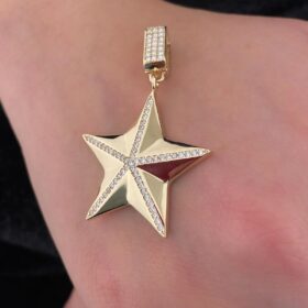 14 Ayar Altın Taşlı Kilit Detaylı Taşlı Asimetrik Yıldız Kolye Ucu