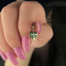 14 Ayar Altın Yeşil Küçük Yonca Kolye Ucu