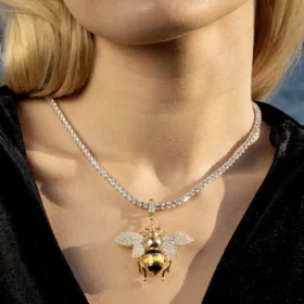 Bee Mine Altın Arı Kolye Ucu