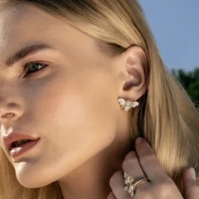 Bee Mine Altın Arı Küpe