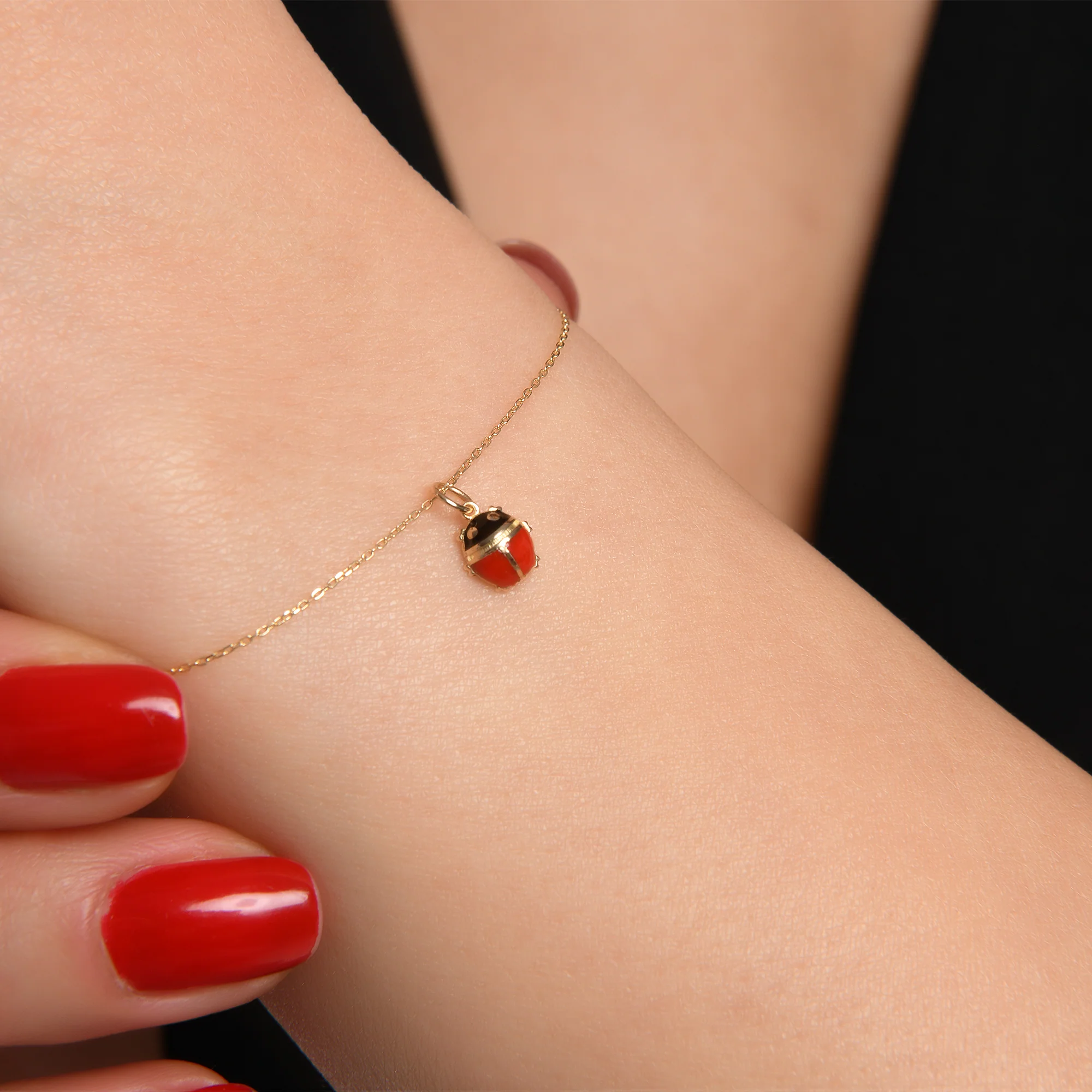 Mineli Uğur Böceği Altın Charm - Görsel 2