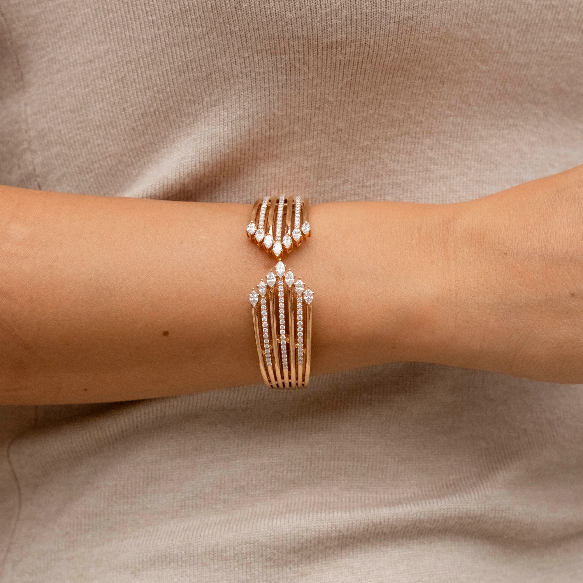 Best Friend Luxury Muse Pırlanta Bileklik - Görsel 4