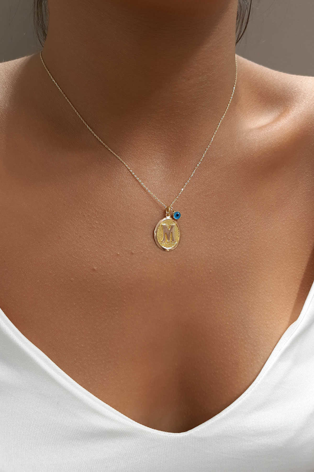 14 Ayar Altın Oval Harf Kolye