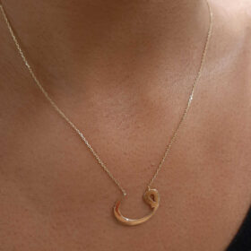 14 Ayar Altın Vav Kolye